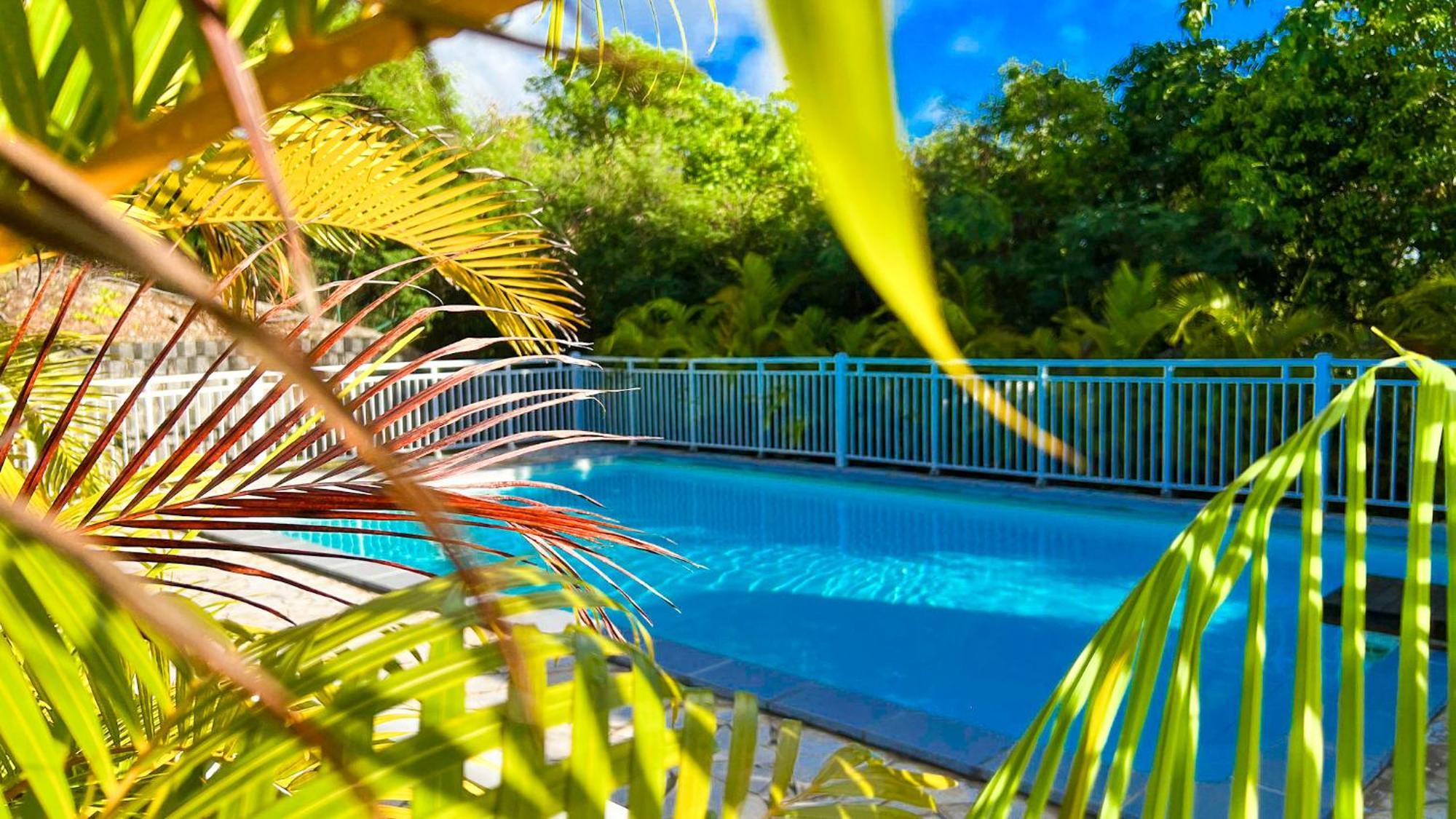 Magnifique Appartement Fleurs Caraibes - 6 Personnes En Residence Avec Piscine Privee - Sainte Anne Екстериор снимка