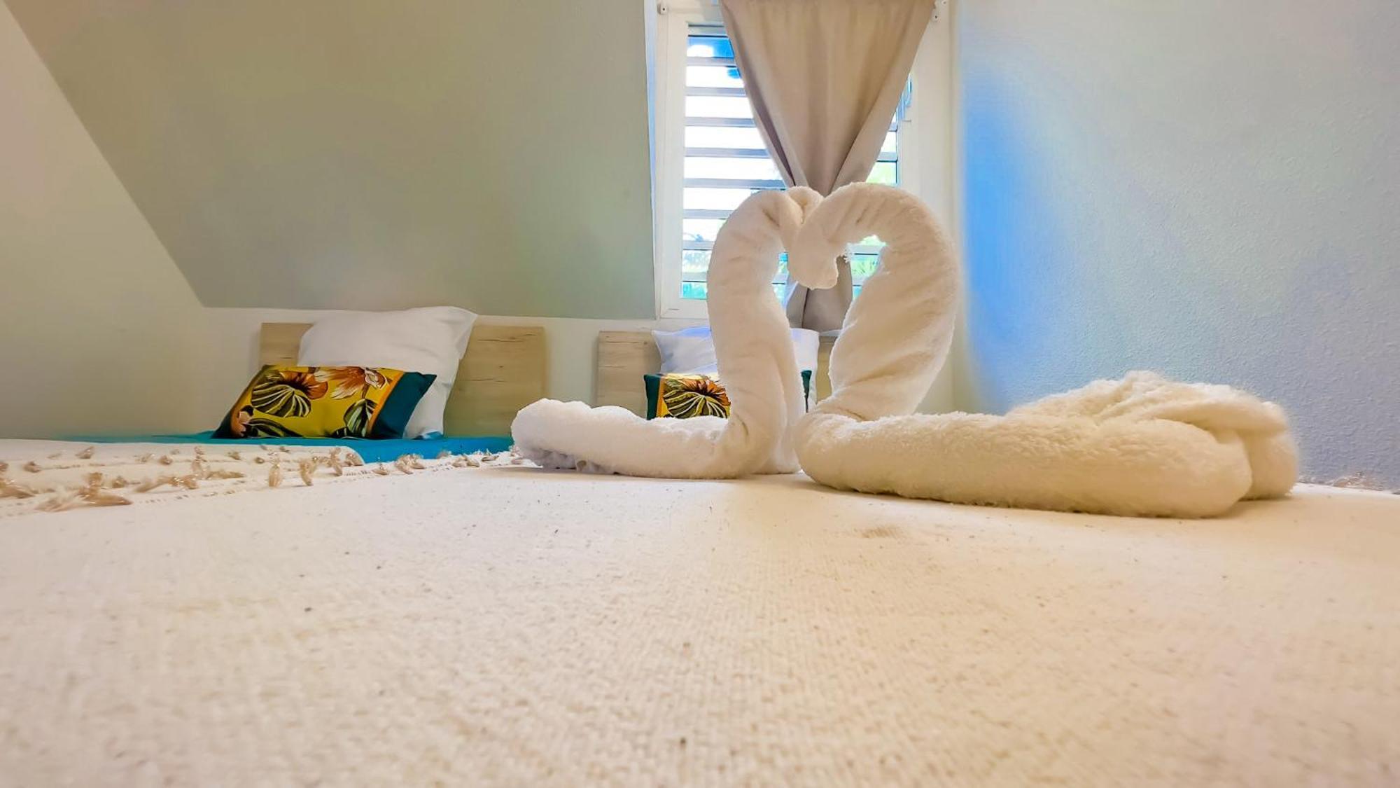 Magnifique Appartement Fleurs Caraibes - 6 Personnes En Residence Avec Piscine Privee - Sainte Anne Екстериор снимка